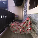 Apartamento Petit Royal - Maisons De Charme Valle D'aosta - Per 6 Persone - Con Balcone, Giardino E Soppalco *