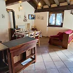 Apartment Petit Royal - Maisons De Charme Valle D'aosta - Per 6 Persone - Con Balcone, Giardino E Soppalco *