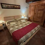 Petit Royal - Maisons De Charme Valle D'aosta - Per 6 Persone - Con Balcone, Giardino E Soppalco