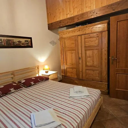 Lägenhet Petit Royal - Maisons De Charme Valle D'aosta - Per 6 Persone - Con Balcone, Giardino E Soppalco