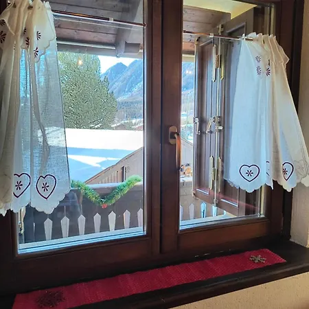 Petit Royal - Maisons De Charme Valle D'aosta - Per 6 Persone - Con Balcone, Giardino E Soppalco * Champoluc