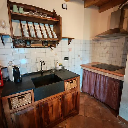Petit Royal - Maisons De Charme Valle D'aosta - Per 6 Persone - Con Balcone, Giardino E Soppalco Apartamento