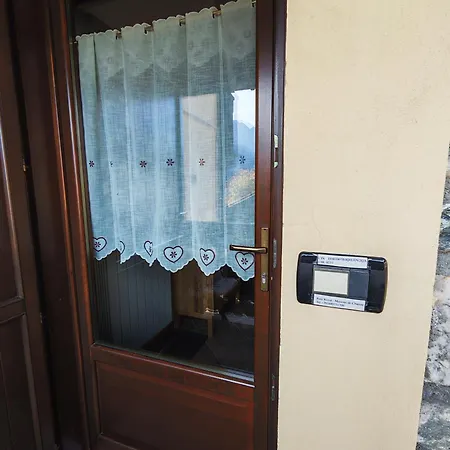 Petit Royal - Maisons De Charme Valle D'aosta - Per 6 Persone - Con Balcone, Giardino E Soppalco
