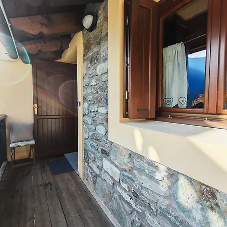 Petit Royal - Maisons De Charme Valle D'aosta - Per 6 Persone - Con Balcone, Giardino E Soppalco Apartamento Champoluc