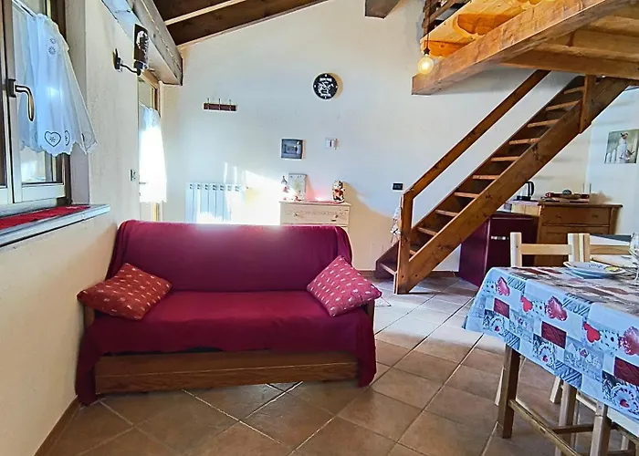 Petit Royal - Maisons De Charme Valle D'aosta - Per 6 Persone - Con Balcone, Giardino E Soppalco *