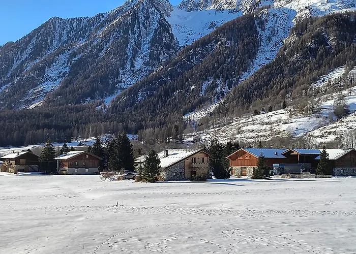 Petit Royal - Maisons De Charme Valle D'aosta - Per 6 Persone - Con Balcone, Giardino E Soppalco 샴폴루크