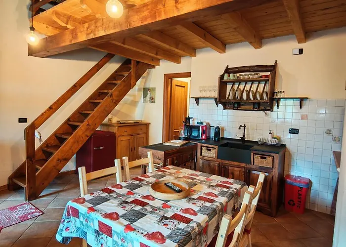 Petit Royal - Maisons De Charme Valle D'aosta - Per 6 Persone - Con Balcone, Giardino E Soppalco * Champoluc